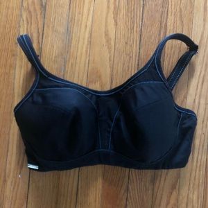 Chantelle Convertible 34DDDD (34G) Sports Bra